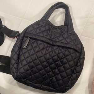 MZ Wallace- Metro Drawstring Bucekt Bag (color:black)